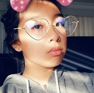 Meet your Posher, Lilly